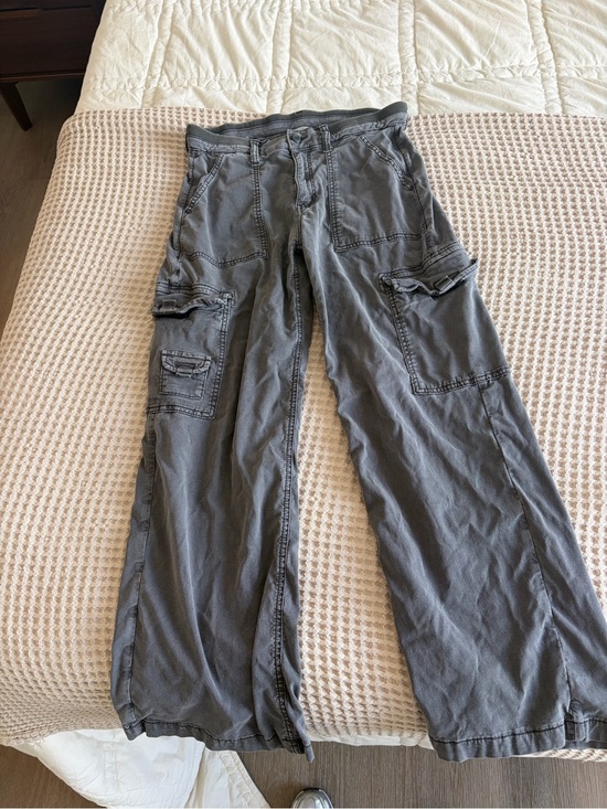 American Eagle Outfitters Pants - AE Dreamy Drape Stretch Cargo Super High-Waisted Baggy Wide-Leg Pant 4 short